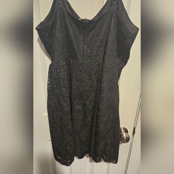 Black Lace Sundress - Picture 2 of 3